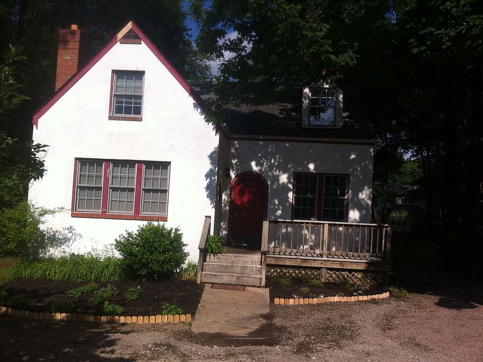 Front porch with landscaping
