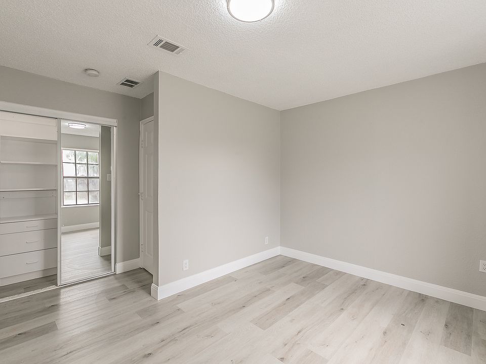 1st image of 5010 Coronet Ln