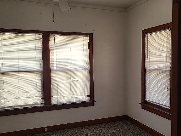 2nd image of 823 S Summit St