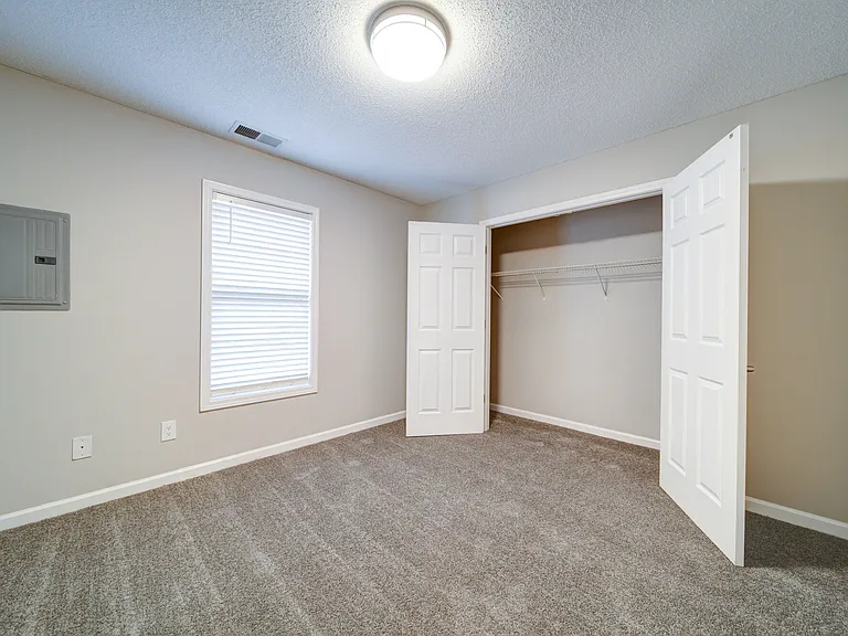Summers Run Apartments — Photo 39
