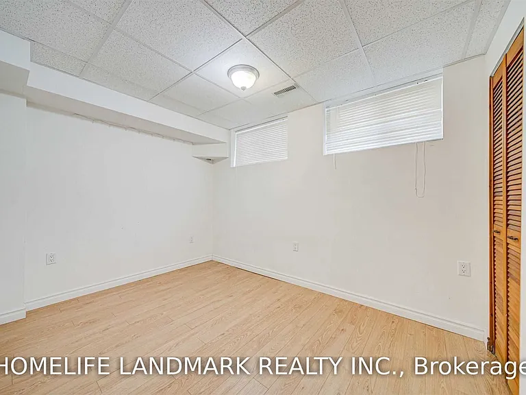 171 Greenfield Ave #BASEMENT — Photo 6