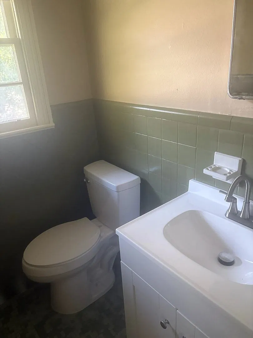Updated 3 Bed / 1.5 Bath Home in Alexandria $1,000/Month — Photo 4