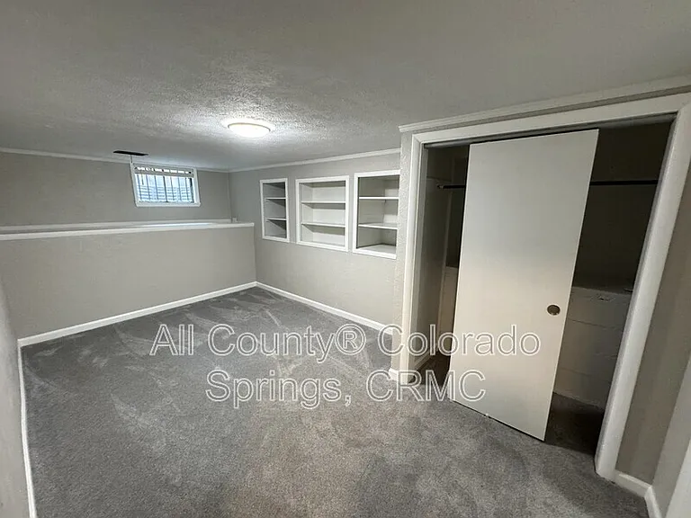 814 S Institute St — Photo 18