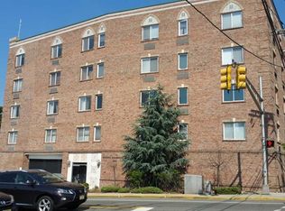 399 11th St APT 303, Palisades Park, NJ 07650