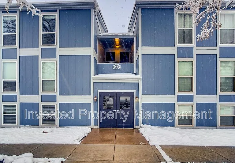 7275 S Xenia Cir #A — Photo 2