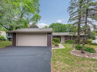 11250 Red Fox Dr, Osseo, MN 55369