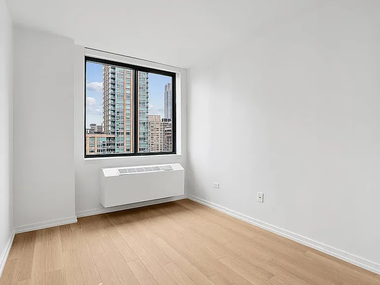 75 W End Ave #R21C — Photo 14