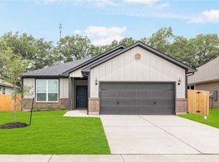2385 Lightfoot Ln, Bryan, TX 77803