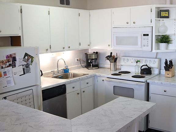 3rd image of 4250 N Marine Dr APT 2432