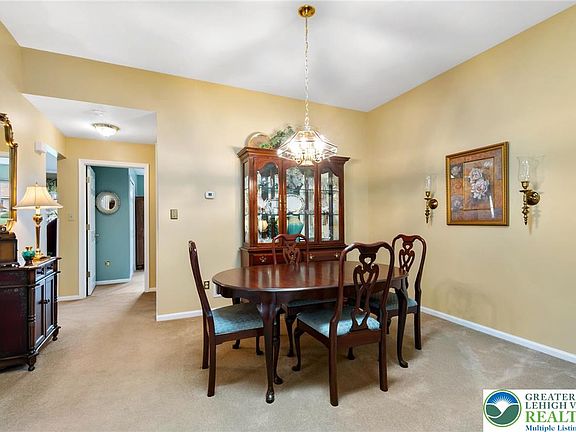 5th image of 2528 Waynesborough Ct