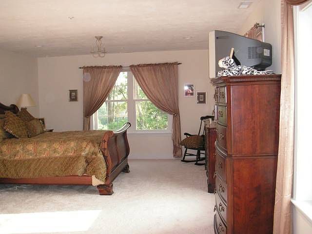 1st image of 4 Ethel Ave