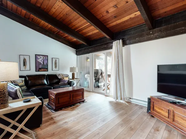 (undisclosed Address), Mammoth Lakes, CA 93546