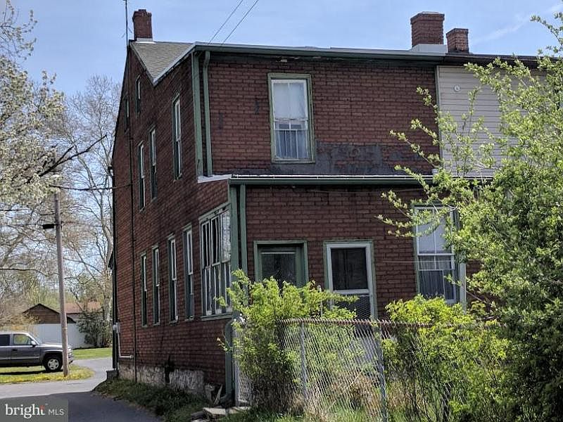 2nd image of 317 N 9th Ave