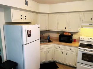 9500 Madelaine Manor Walk, Saint Louis, MO 63134