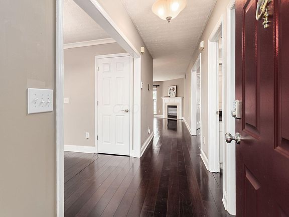 4th image of 8699 Lazelle Commons Dr