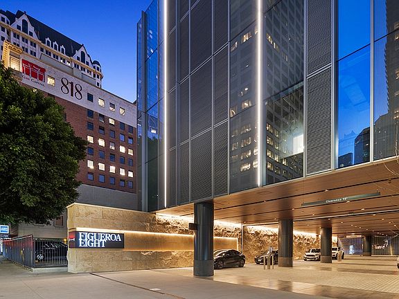4th image of 744 S Figueroa St #802