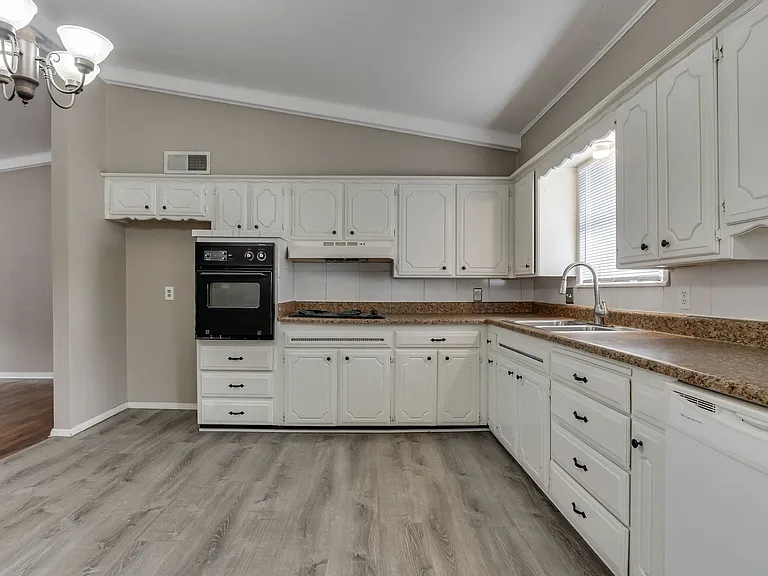 1432 SW 61st Ter — Photo 16