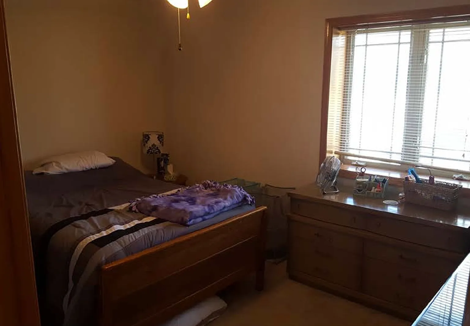 600 W Blackhawk Dr — Photo 2