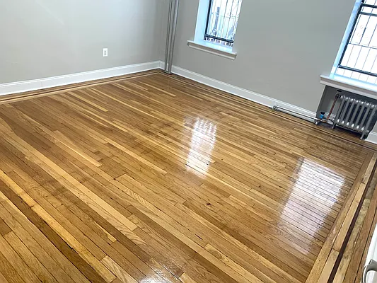 Rented by Tapiro Realty | media 11