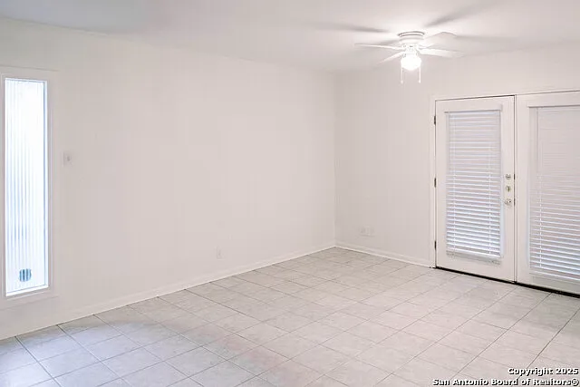 1379 Oblate Dr — Photo 26
