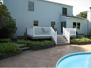 5th image of 208 Donald St