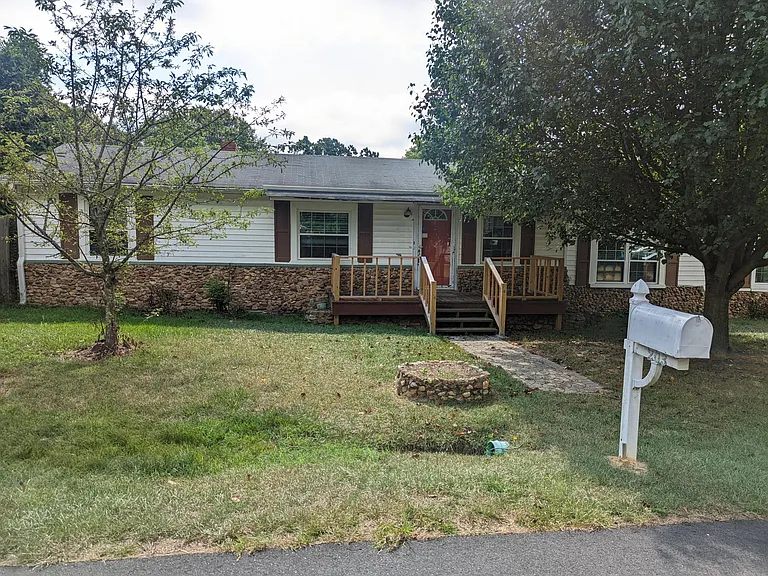 203 Griffin St — Photo 15