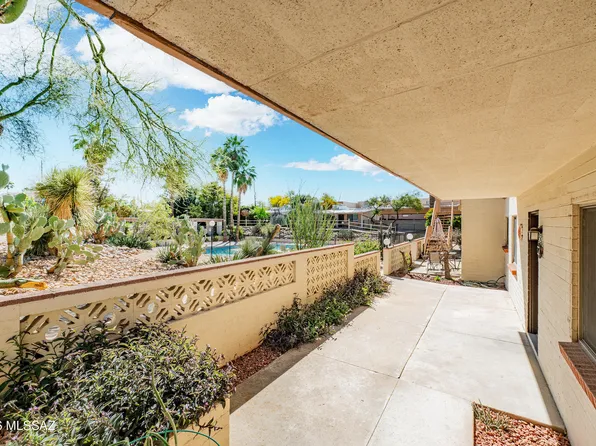 5901 N Oracle Rd, Tucson, AZ 85704