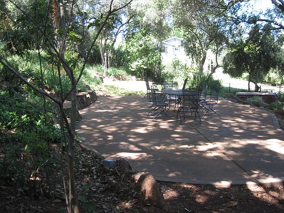 3rd image of 265 Aeolia Dr