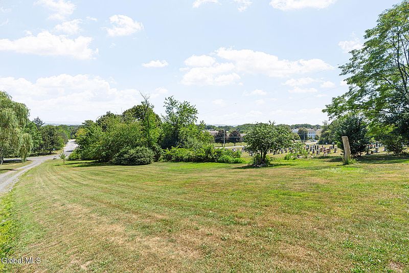 4th image of 27 Delatour Road