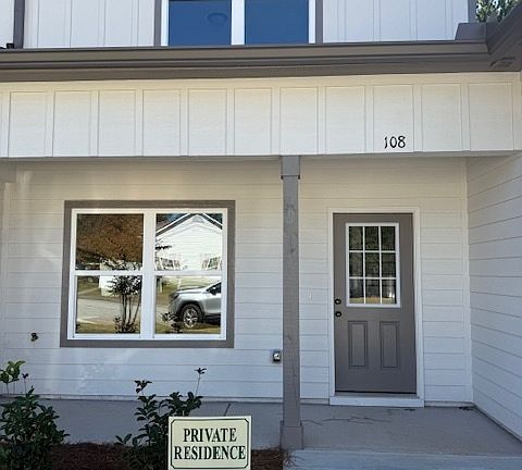 2nd image of 108 Crest Pointe