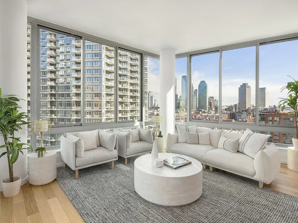 4630 Center Blvd APT 1501, Long Island City, NY 11109