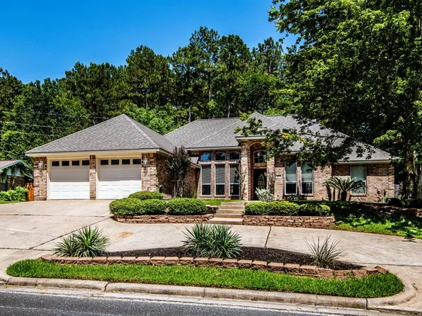 1005 Broadmoor Dr, Huntsville, TX 77340