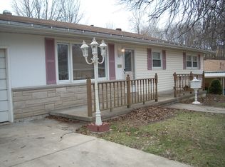 810 Lincoln St, Washington, MO 63090