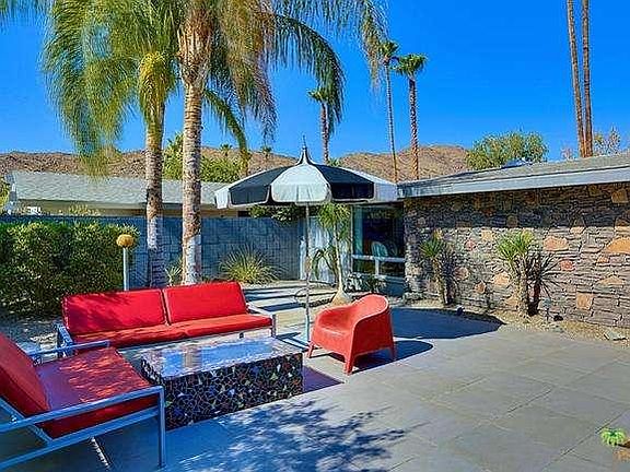 3rd image of 2533 S Broadmoor Dr