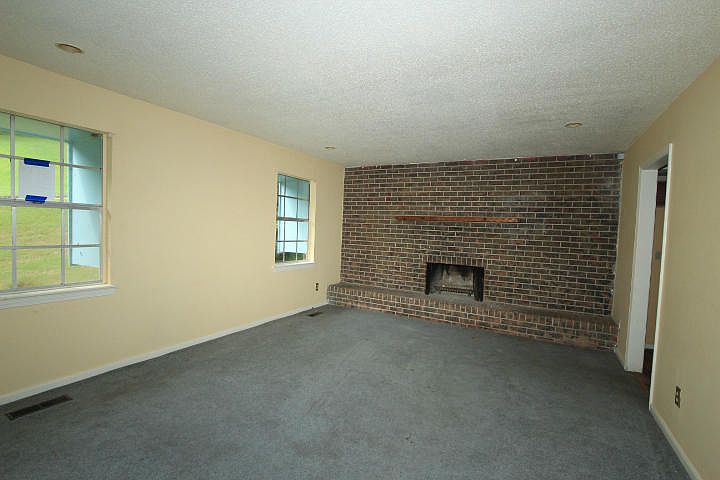 1st image of 6942 Barter Dr #103