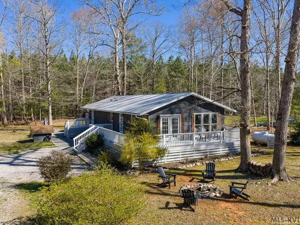 185 N Holiday Dr, Macon, NC 27551