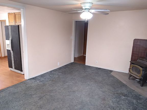 4th image of 395 Parker Ave