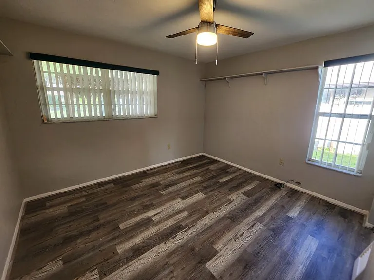 27048 Omni Ln — Photo 31