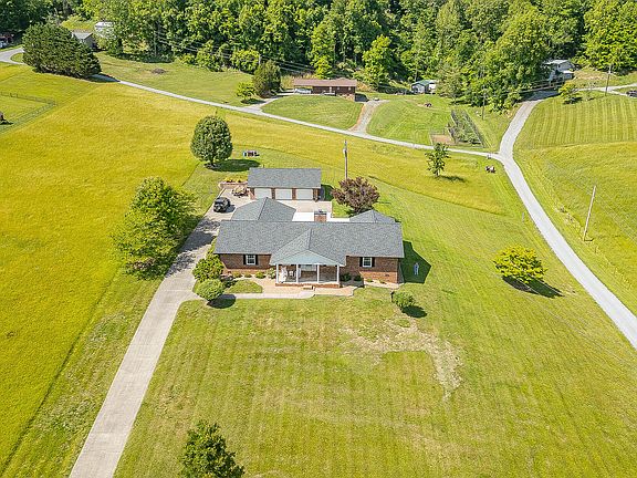 3rd image of 234 Olinger Dr