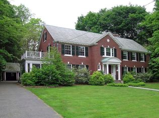 100 Pine Ridge Rd, Newton, MA 02468
