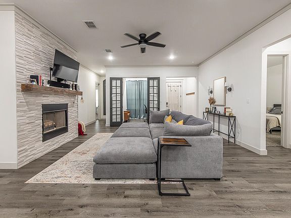 4th image of 7809 52nd St