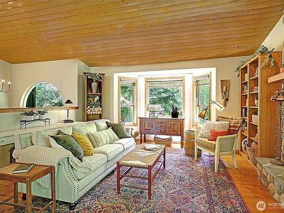 5th image of 3317 319th Street NW