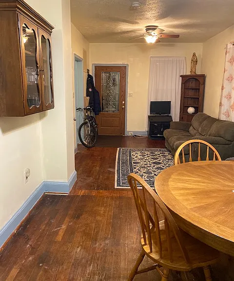 4300 40th Pl — Photo 1