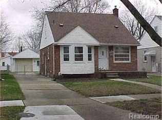 21216 Frazho St, Saint Clair Shores, MI 48081