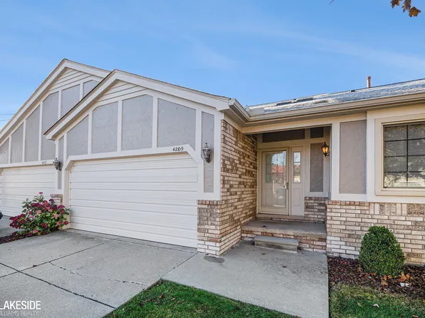 42109 Hidden Brook Dr, Clinton Township, MI 48038