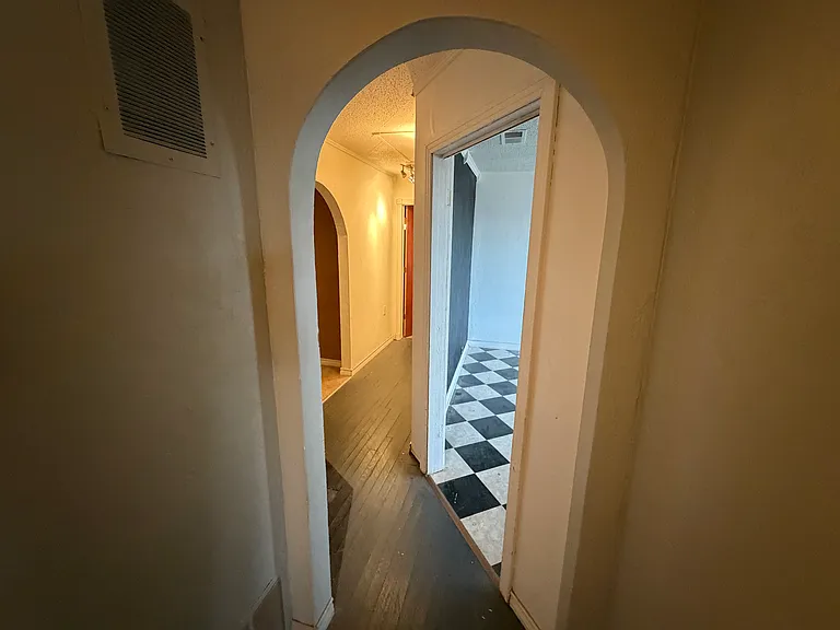 3408 Upland Ave — Photo 13