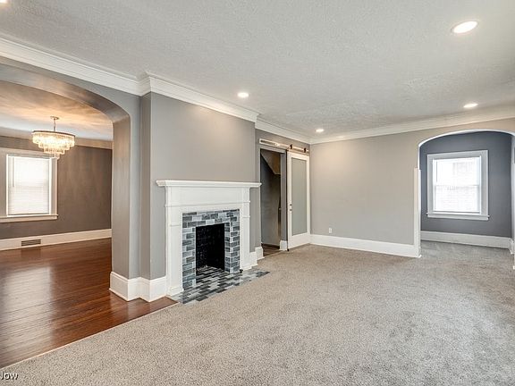 3rd image of 450 Storer Ave