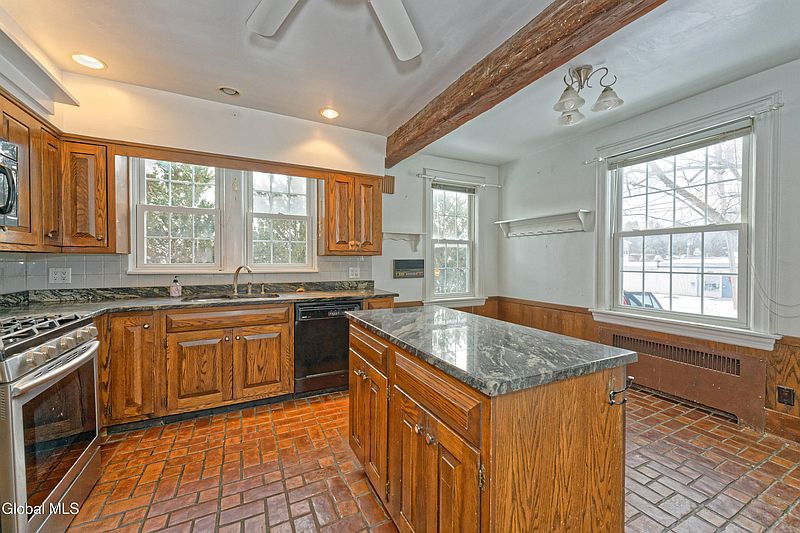 5th image of 3 Groesbeck Place
