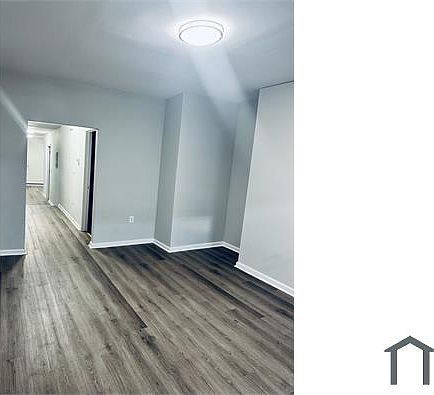 3rd image of 108 Madison St Floor 1