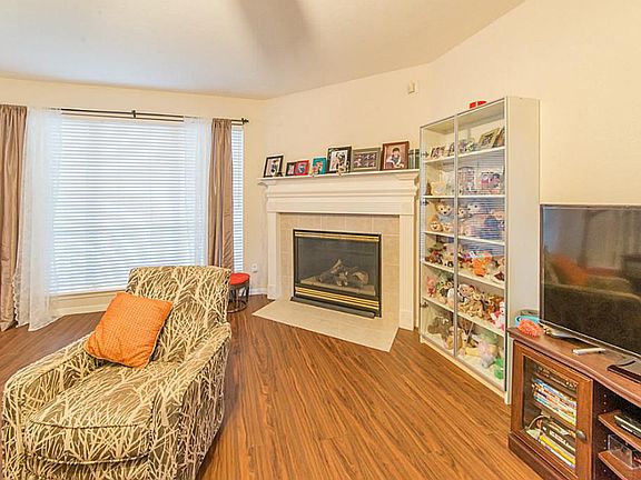 4th image of 5906 Amherst Ct